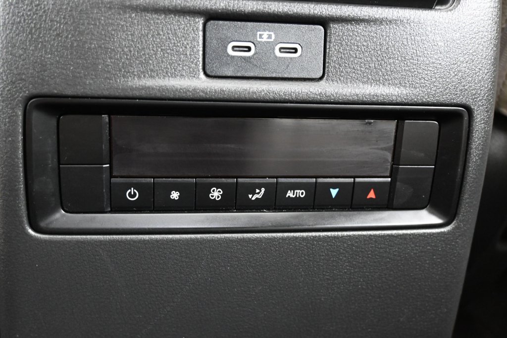 Used 2024 MAZDA CX-90 3.3 Turbo w/ Preferred Package AWD/4WD image 35