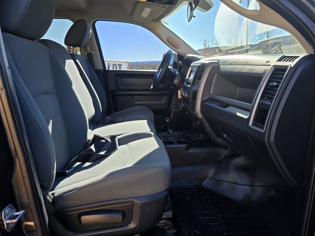 Used 2017 RAM 2500 Tradesman w/ Chrome Appearance Group image 30