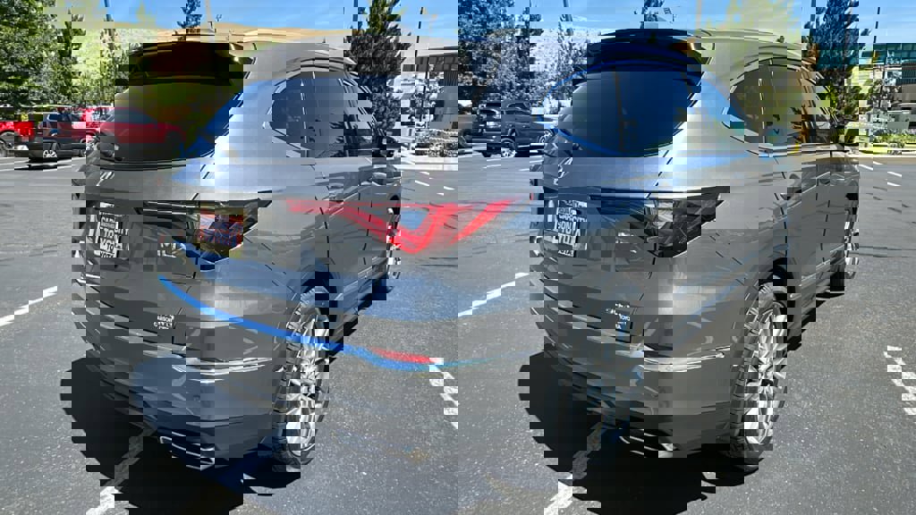 Used 2022 Acura MDX SH-AWD w/ Advance Package image 3