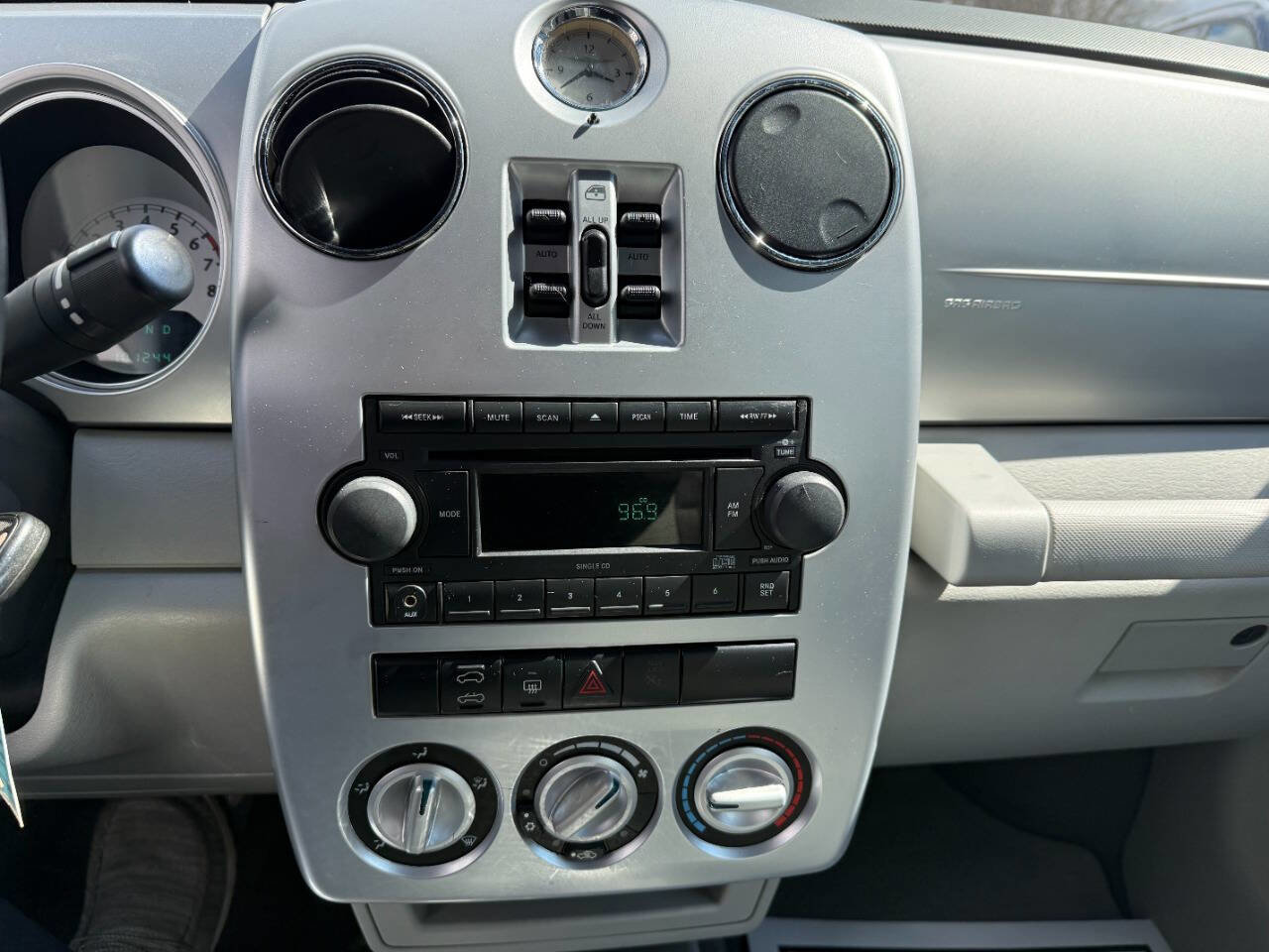 Used 2006 Chrysler PT Cruiser Touring image 25