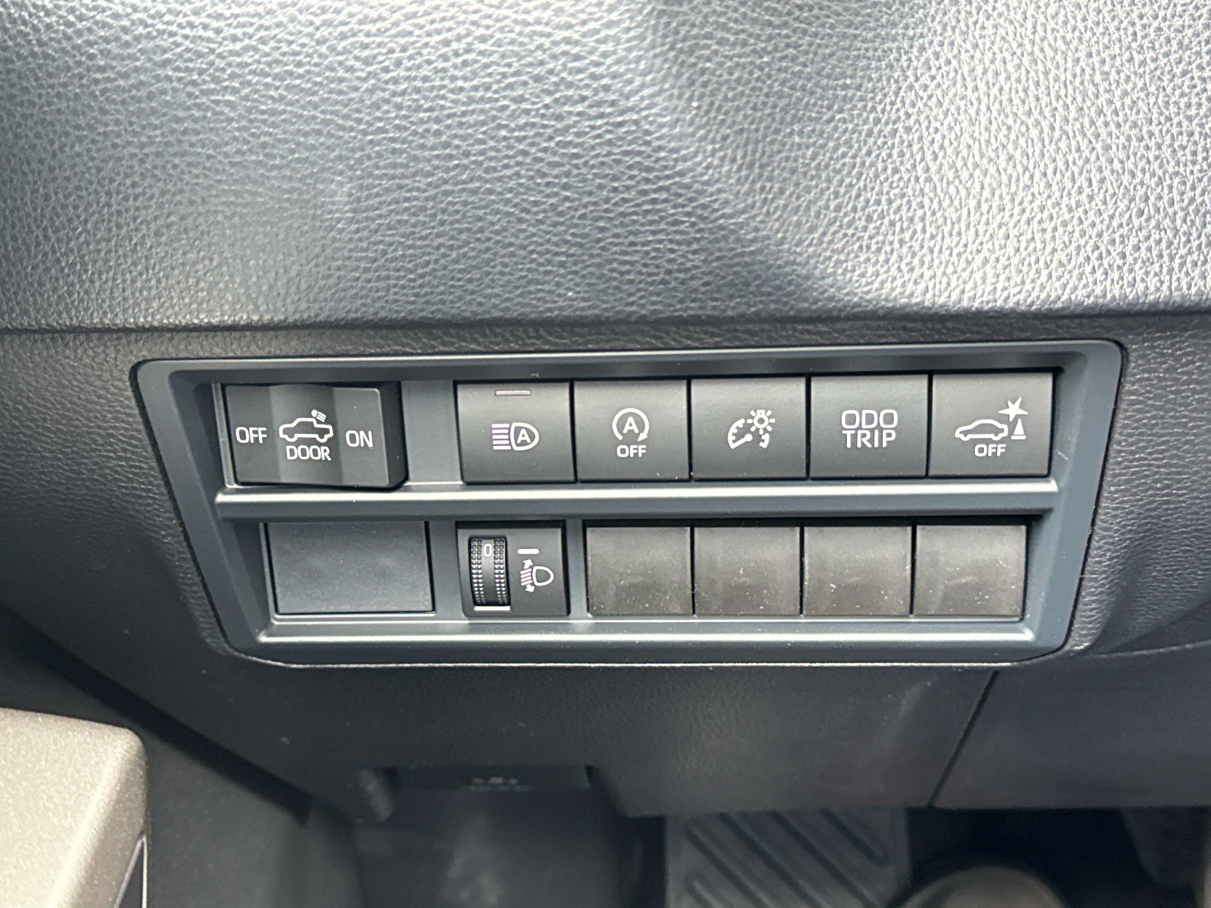 New 2026 Toyota Tundra SR5 w/ SR5 Convenience Package AWD/4WD image 23