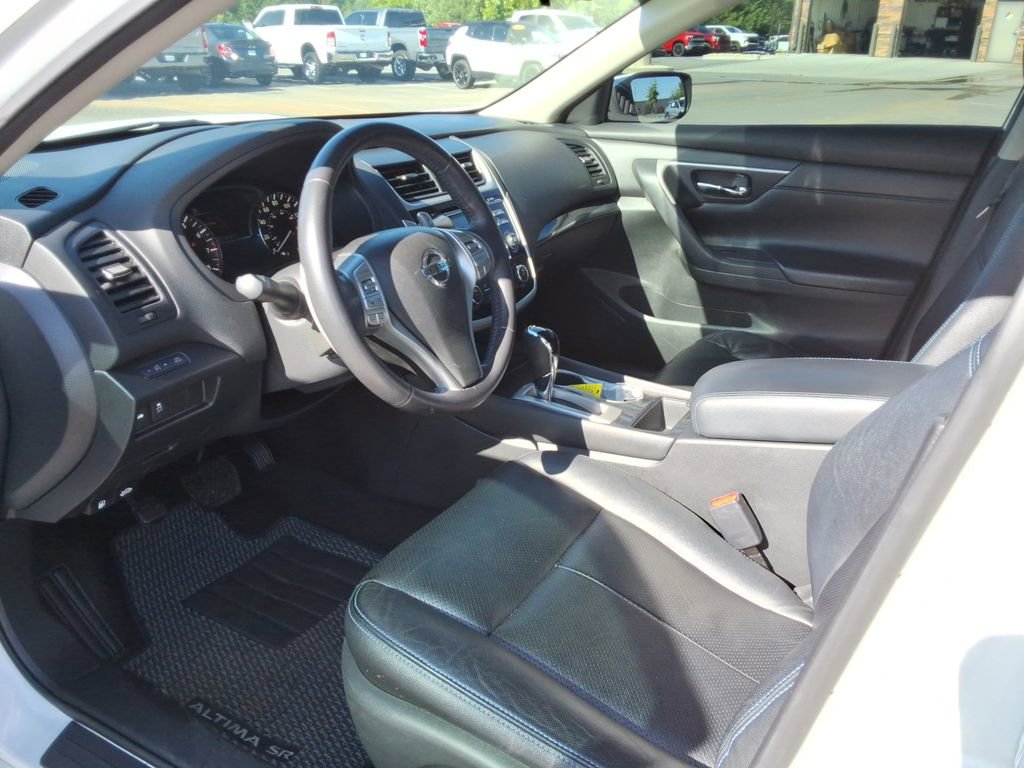 Used 2018 Nissan Altima 2.5 SR FWD image 21