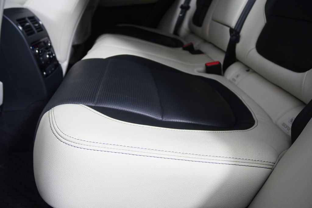 Used 2019 Jaguar F-PACE S image 15