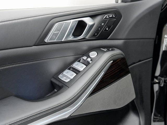 Used 2026 BMW X7 xDrive40i image 7