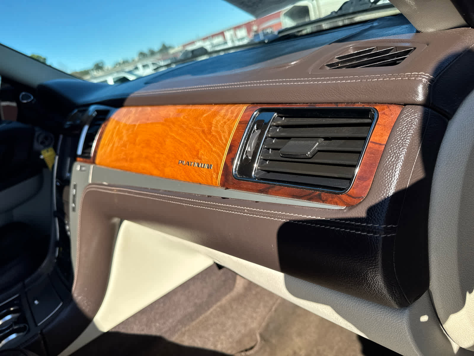 Used 2014 Cadillac Escalade ESV Platinum image 21