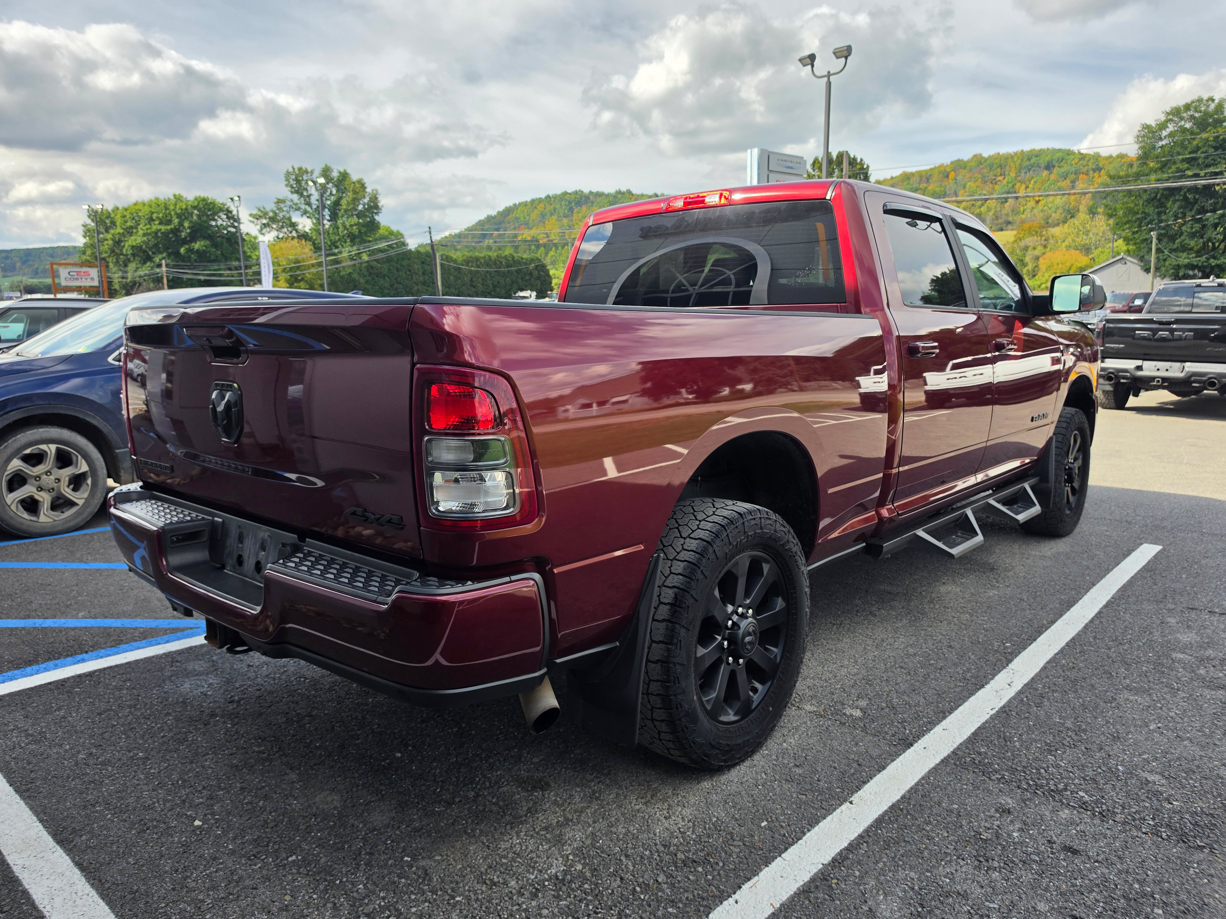 Used 2022 RAM 2500 Big Horn w/ Night Edition AWD/4WD image 3