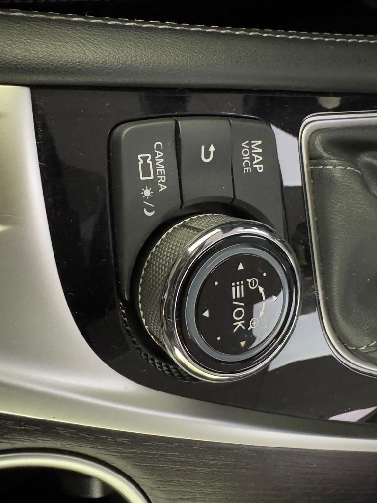 Used 2022 INFINITI Q50 Sensory image 27