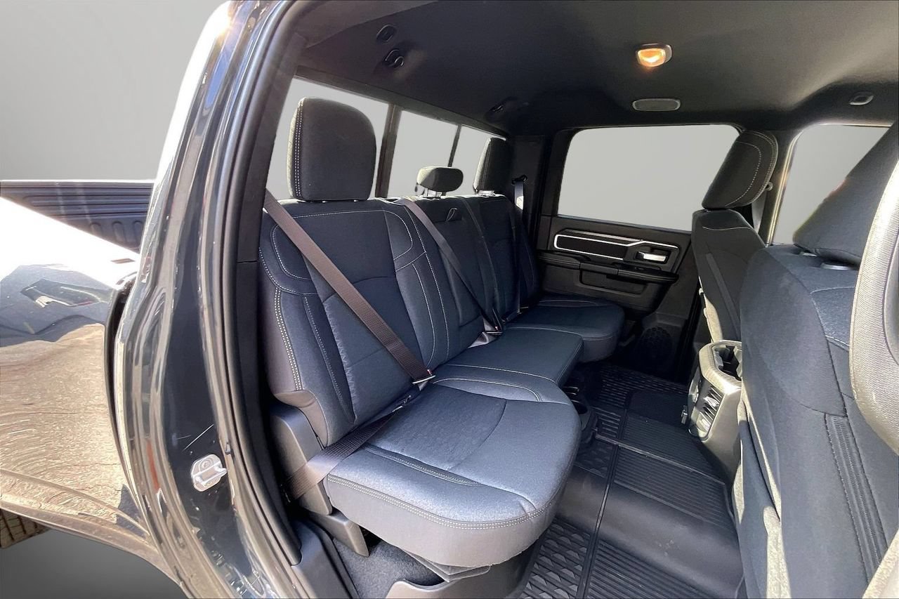 New 2026 RAM 3500 Big Horn AWD/4WD image 19