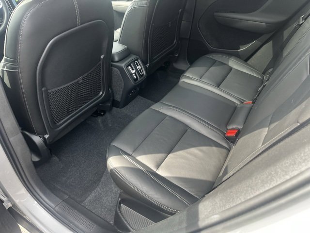 Certified 2023 Volvo XC40 B5 Plus w/ Protection Package Premier image 18