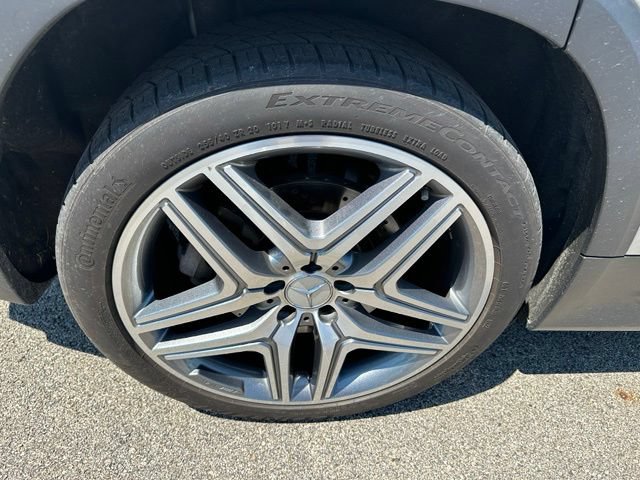 Used 2022 Mercedes-Benz GLB 35 AMG 4MATIC w/ Parking Assistance Package image 8
