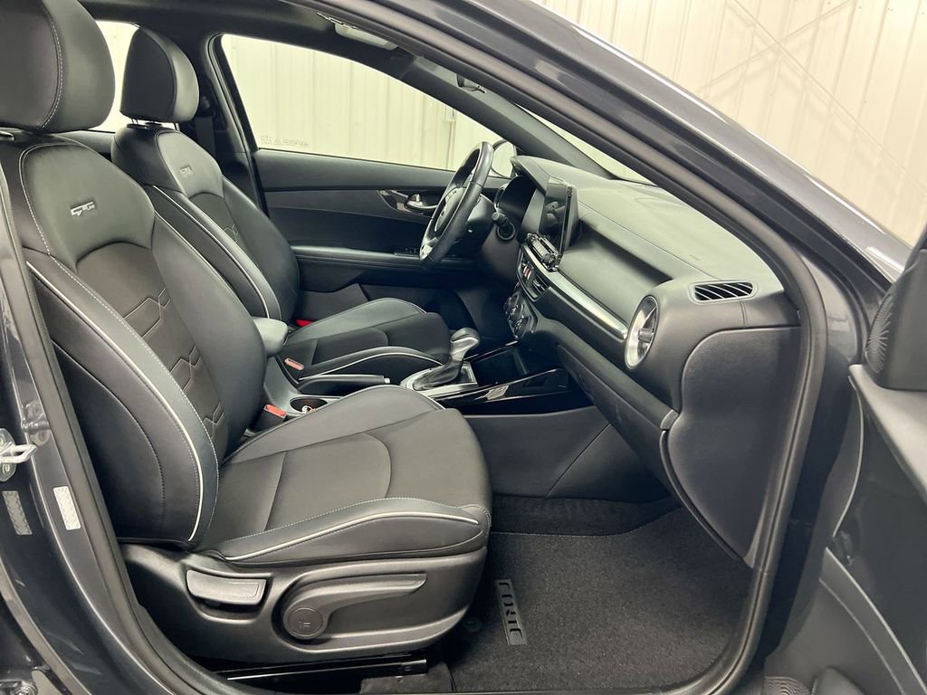 Used 2021 Kia Forte GT-Line w/ GT-Line Premium Package FWD image 22