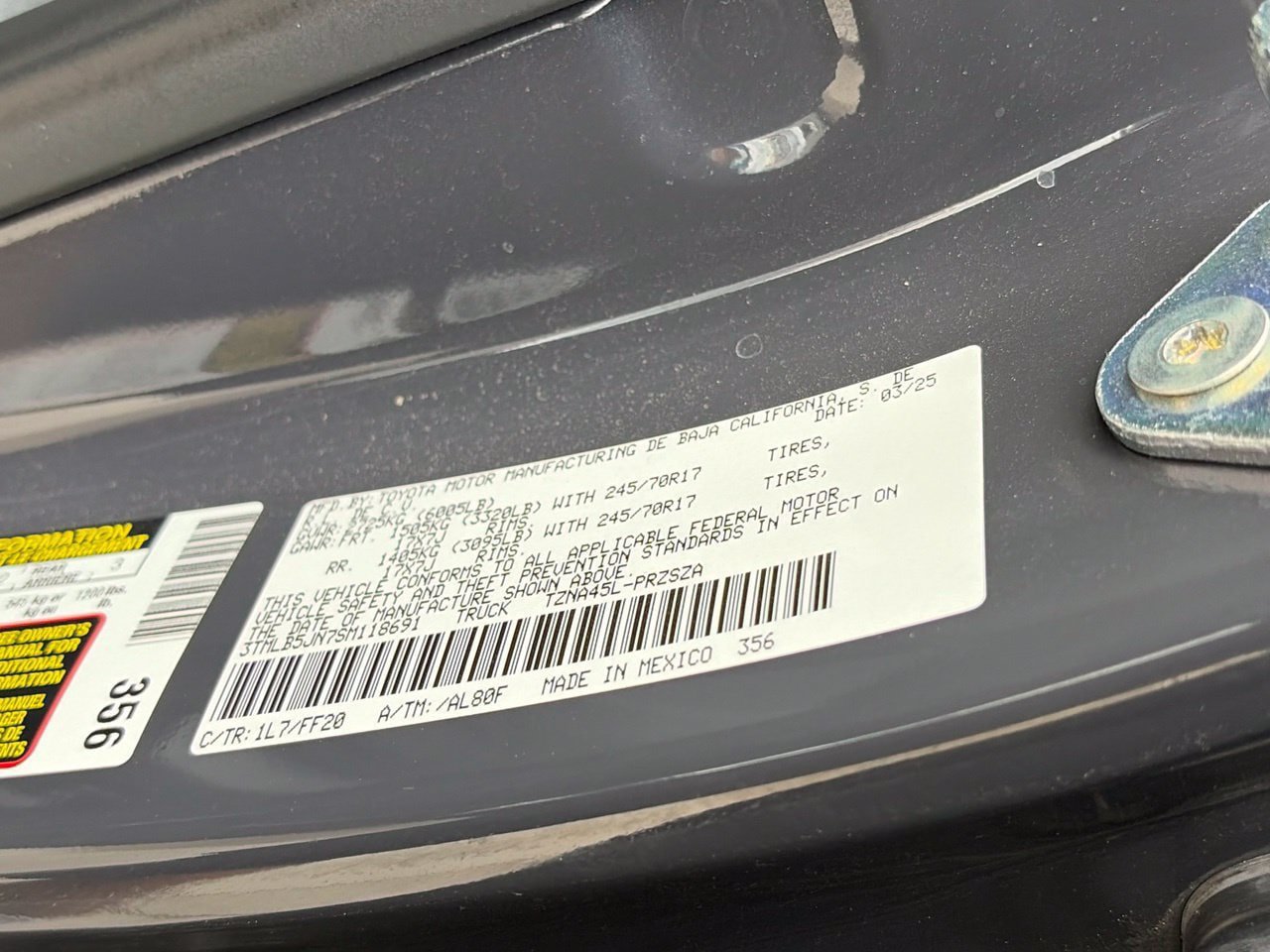 Used 2025 Toyota Tacoma SR5 AWD/4WD image 14