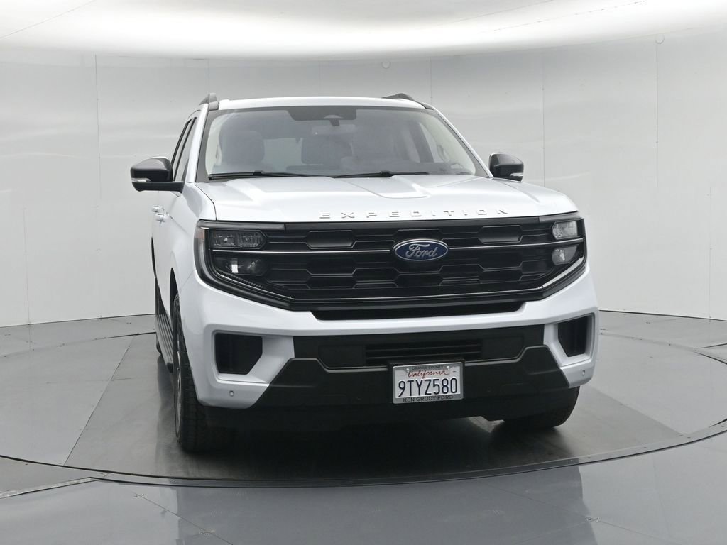 Used 2025 Ford Expedition Active image 33