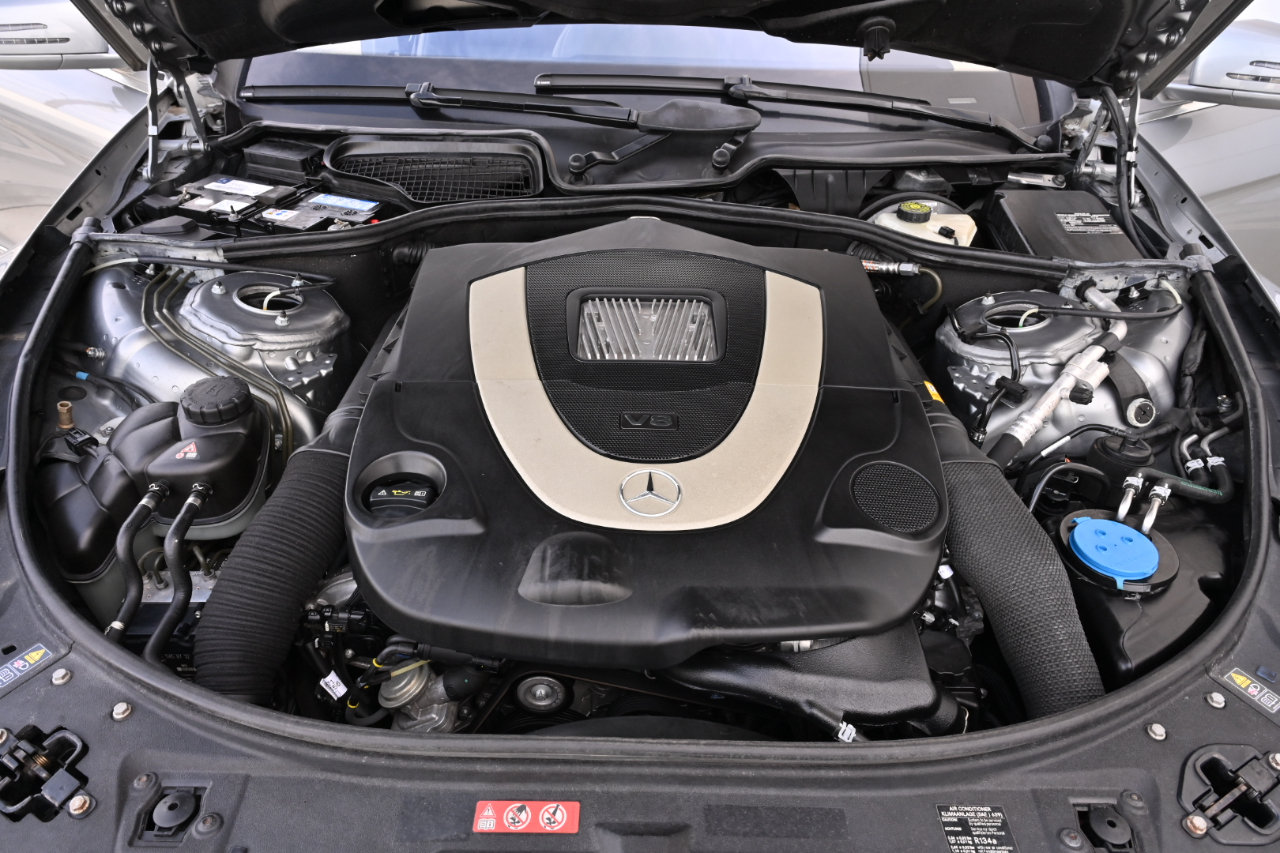 Used 2010 Mercedes-Benz CL 550 4MATIC image 52