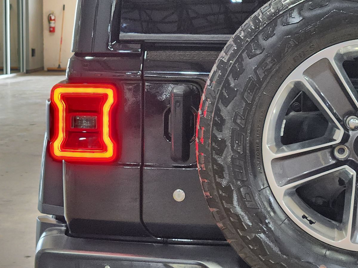 Used 2020 Jeep Wrangler Unlimited Sahara AWD/4WD image 22