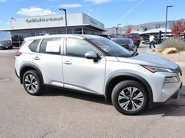 Used 2022 Nissan Rogue SV image 12