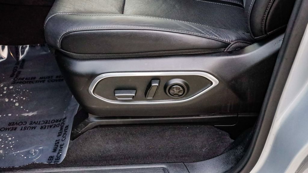 Used 2024 Jeep Wagoneer L Series II w/ Flexible Seating Group AWD/4WD image 26