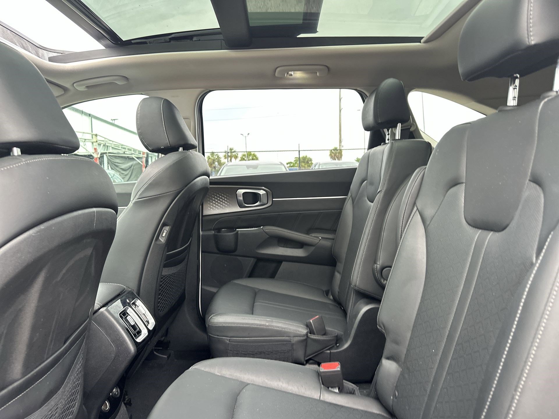 Used 2023 Kia Sorento SX FWD image 22