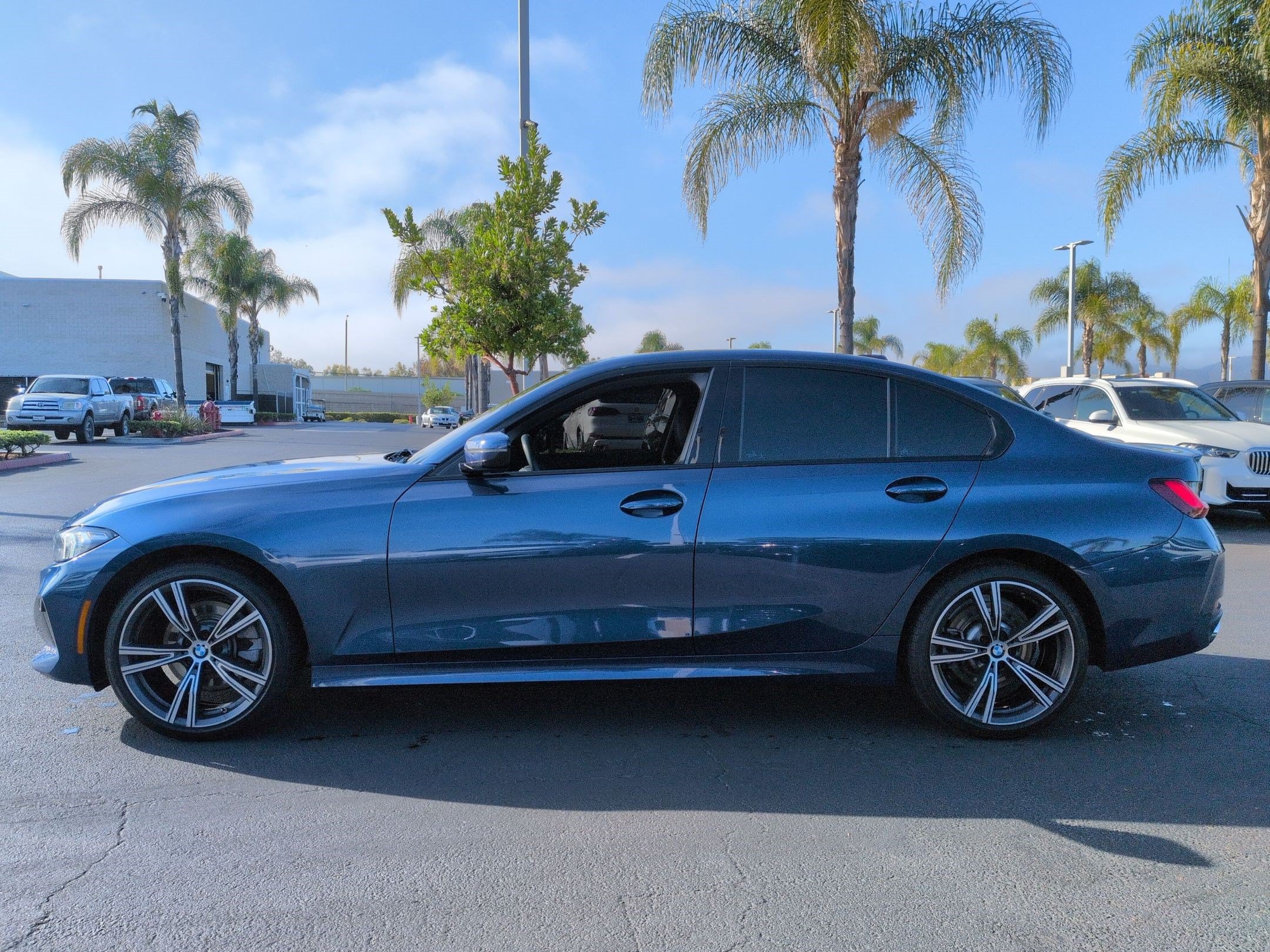 Used 2023 BMW 330i Sedan w/ Premium Package RWD image 7
