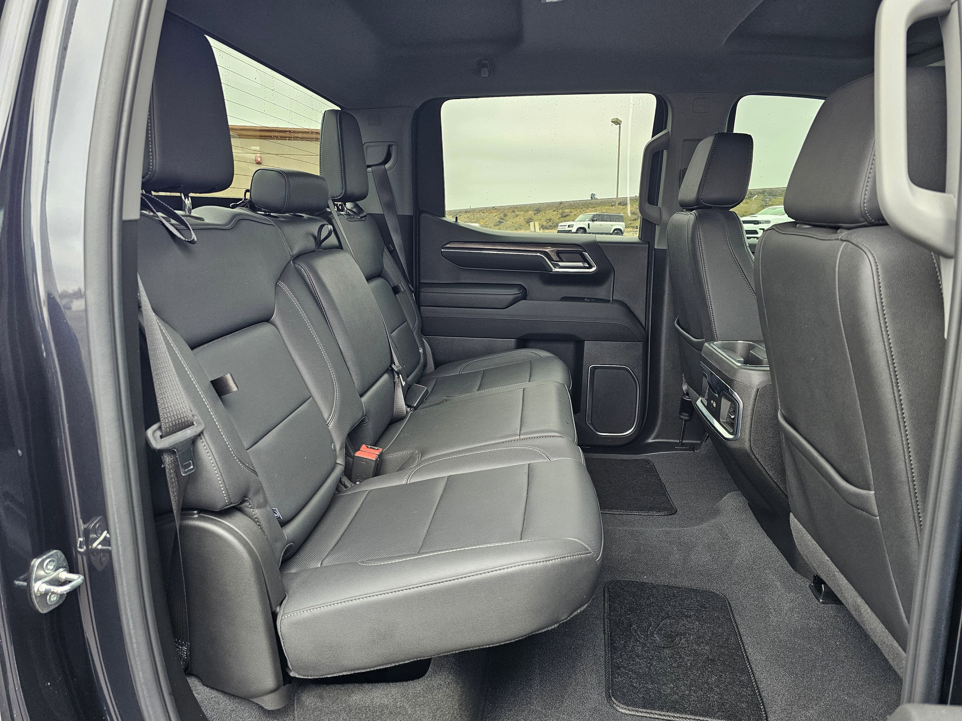 Used 2024 Chevrolet Silverado 1500 LTZ image 14