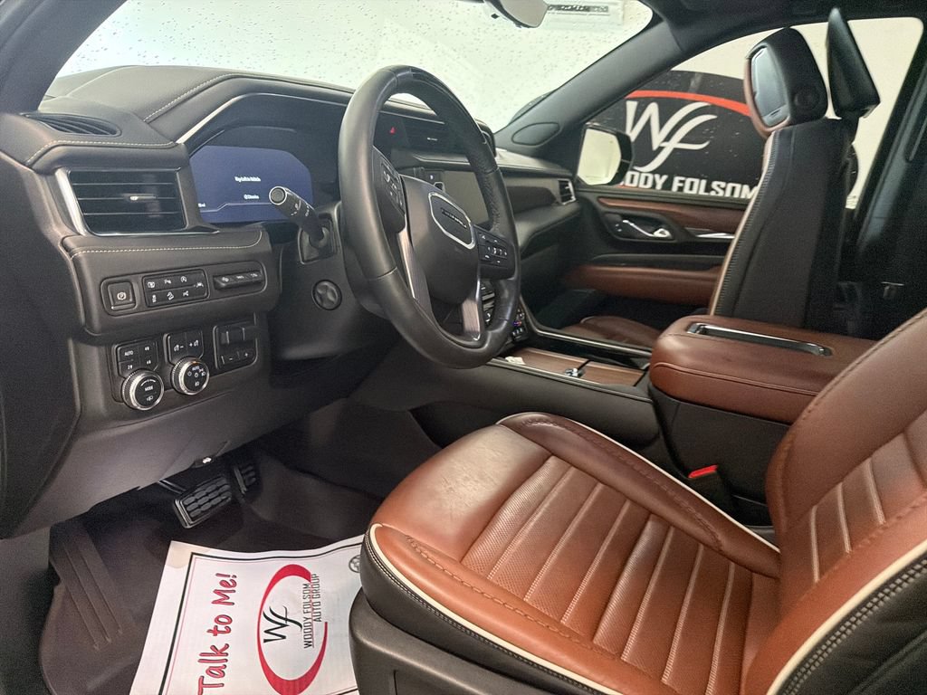 Used 2024 GMC Yukon Denali Ultimate AWD/4WD image 11