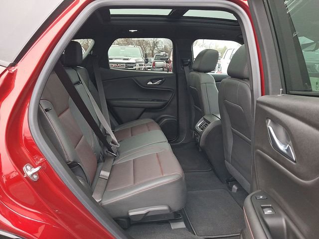 Certified 2023 Chevrolet Blazer RS w/ Driver Confidence II Package image 27