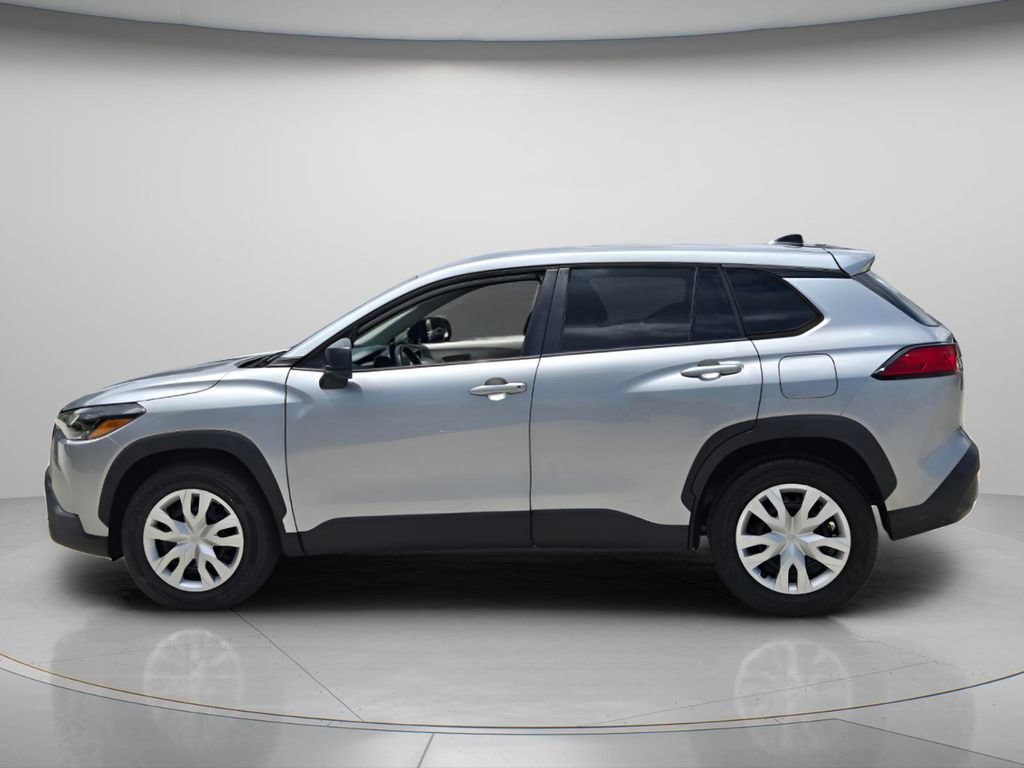 Used 2023 Toyota Corolla Cross L FWD image 3