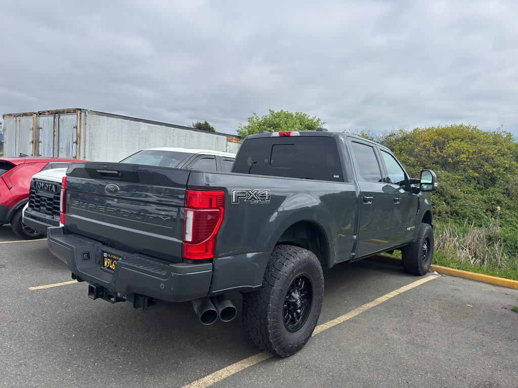 Used 2021 Ford F250 Lariat image 2
