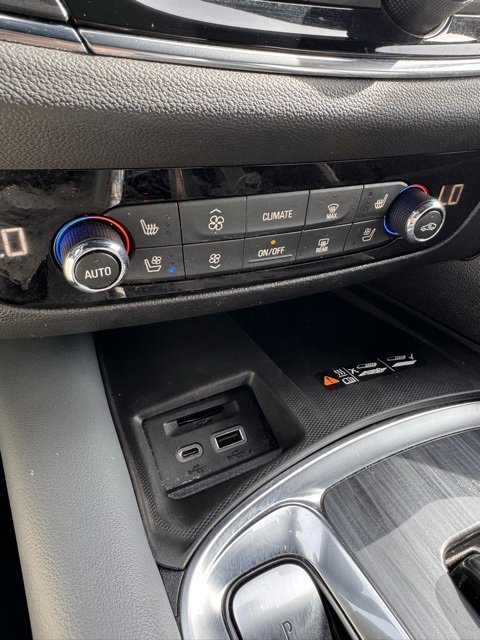 Used 2024 Buick Enclave Premium image 20