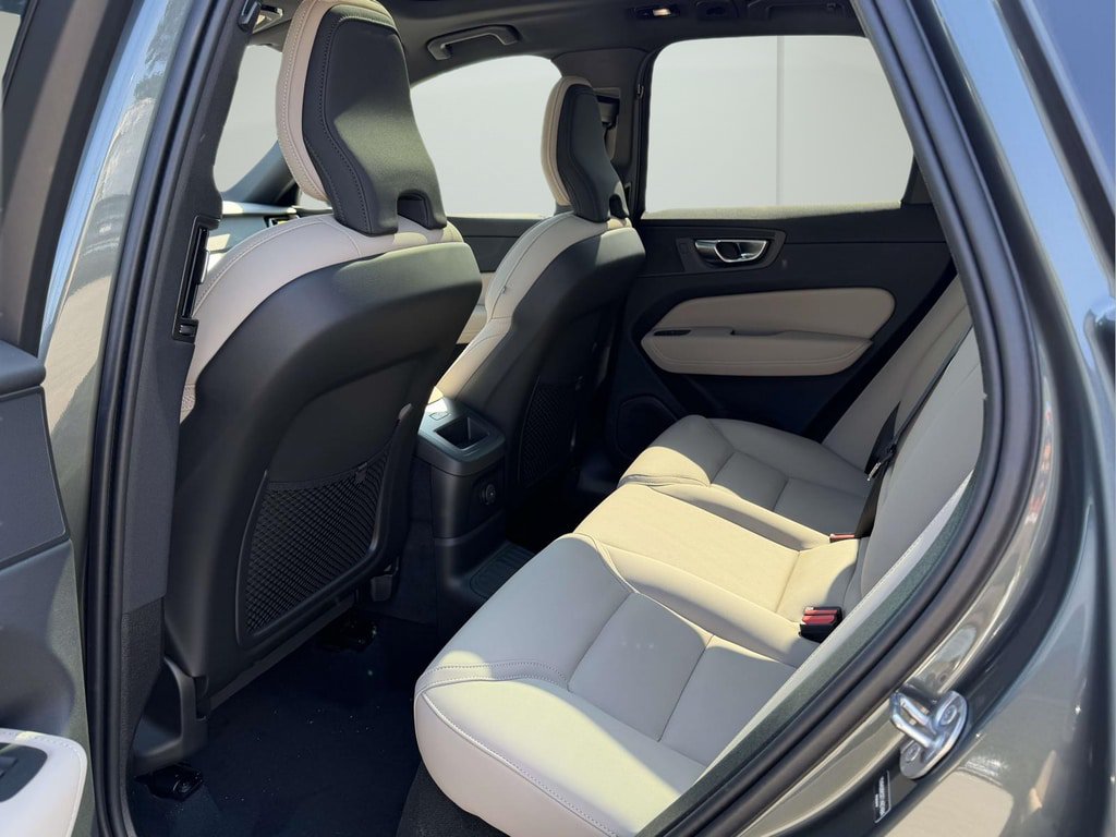 New 2026 Volvo XC60 T8 Plus w/ Protection Package Premier AWD/4WD image 14