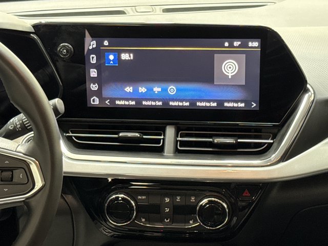 Used 2025 Chevrolet Trax LT w/ Driver Confidence Package FWD image 23