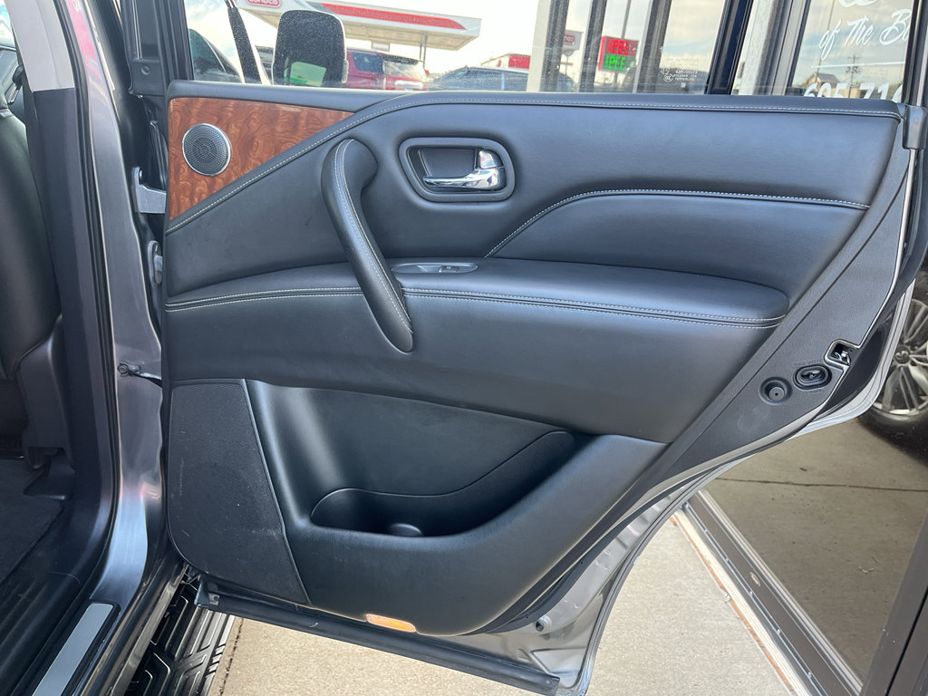 Used 2018 INFINITI QX80 4WD image 11