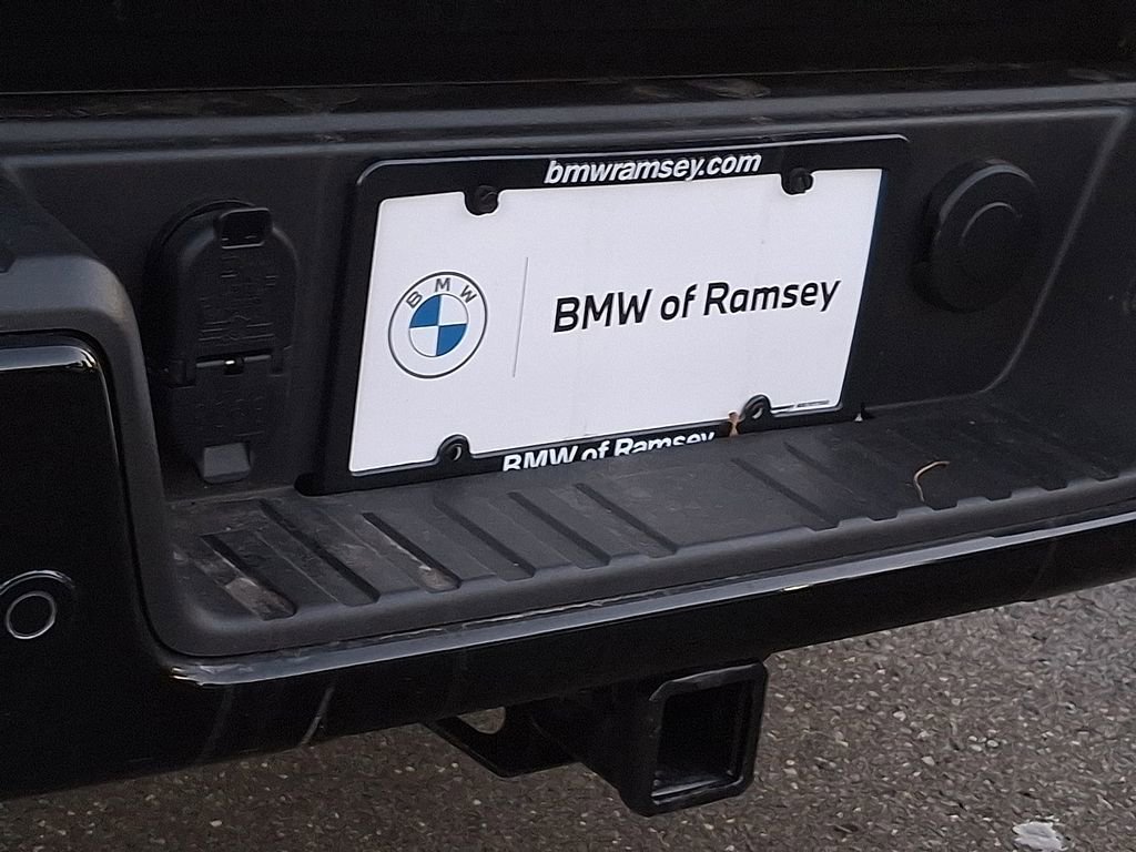 Used 2021 Chevrolet Colorado Z71 w/ Z71 Midnight Edition image 30