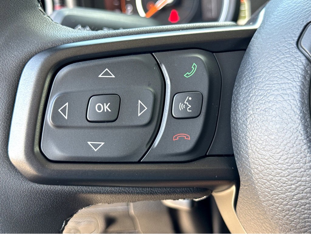 Certified 2025 Jeep Gladiator Rubicon w/ Convenience Group image 16