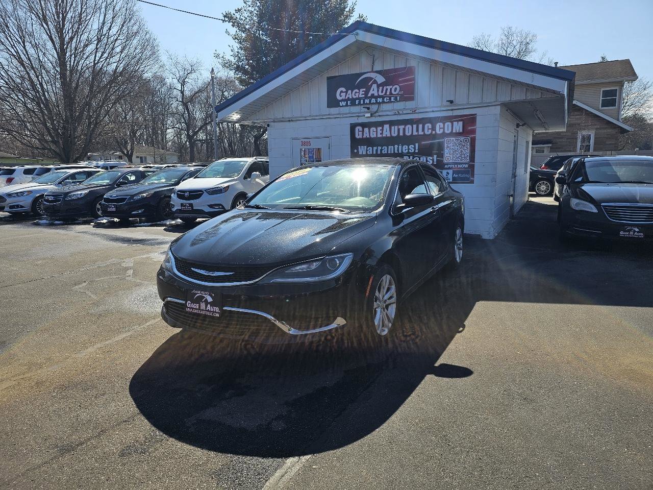 Used 2016 Chrysler 200 Limited w/ Convenience Group image 4