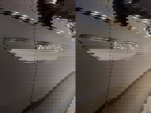 New 2026 Lincoln Nautilus Reserve w/ Jet Appearance Package image 13