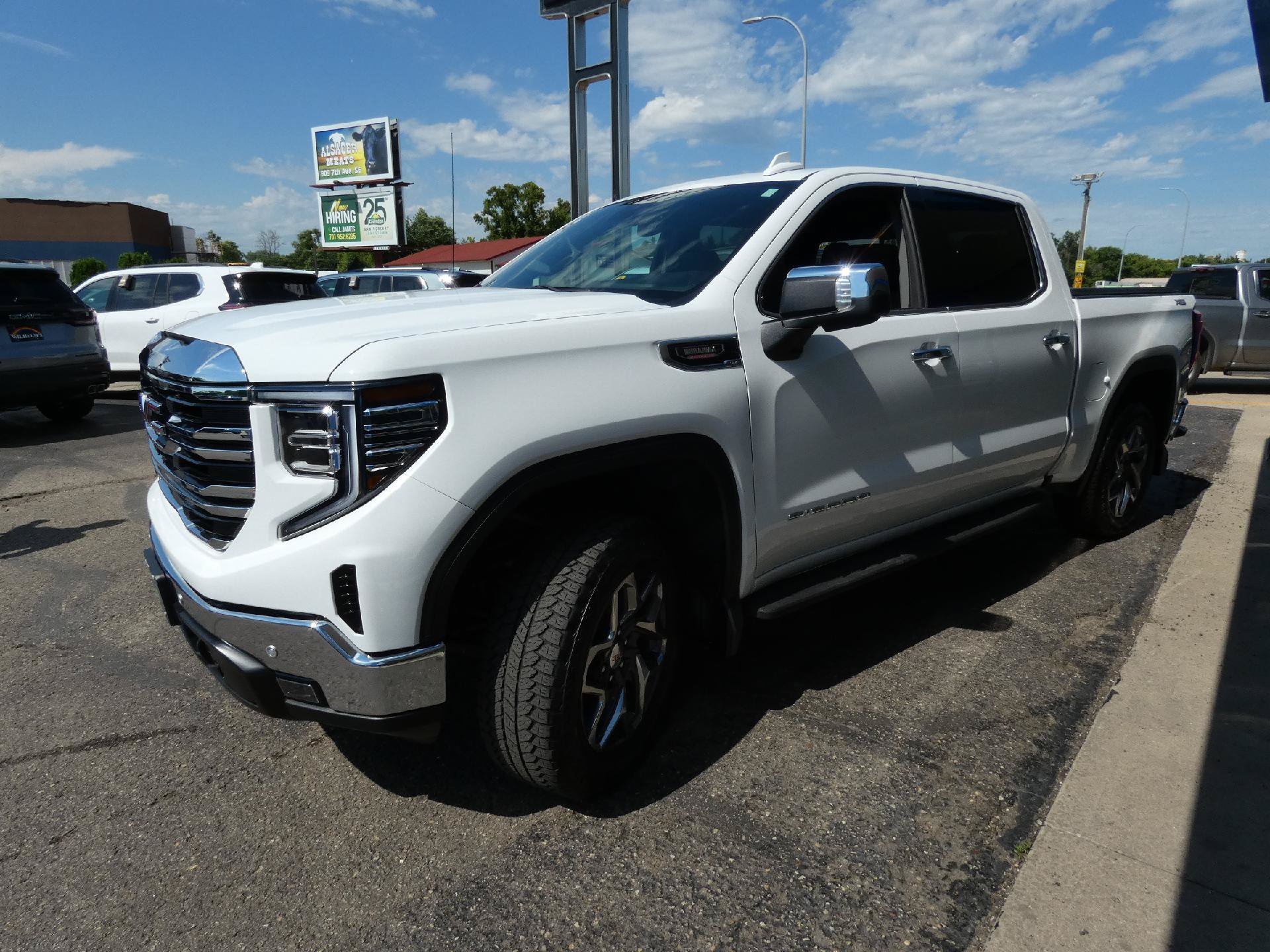 Certified 2025 GMC Sierra 1500 SLT w/ SLT Premium Plus Package AWD/4WD image 6