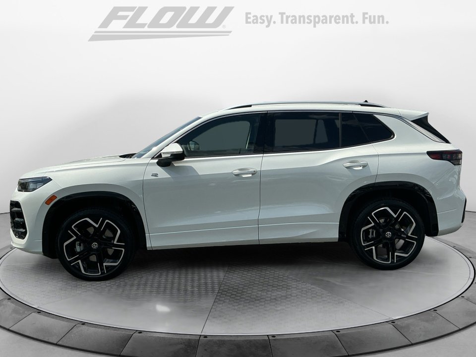 New 2026 Volkswagen Tiguan SEL R-Line AWD/4WD image 4