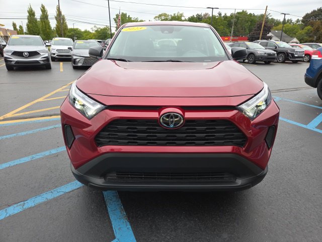 Used 2023 Toyota RAV4 LE FWD image 2