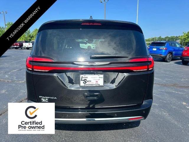 Certified 2024 Chrysler Pacifica Touring-L FWD image 4