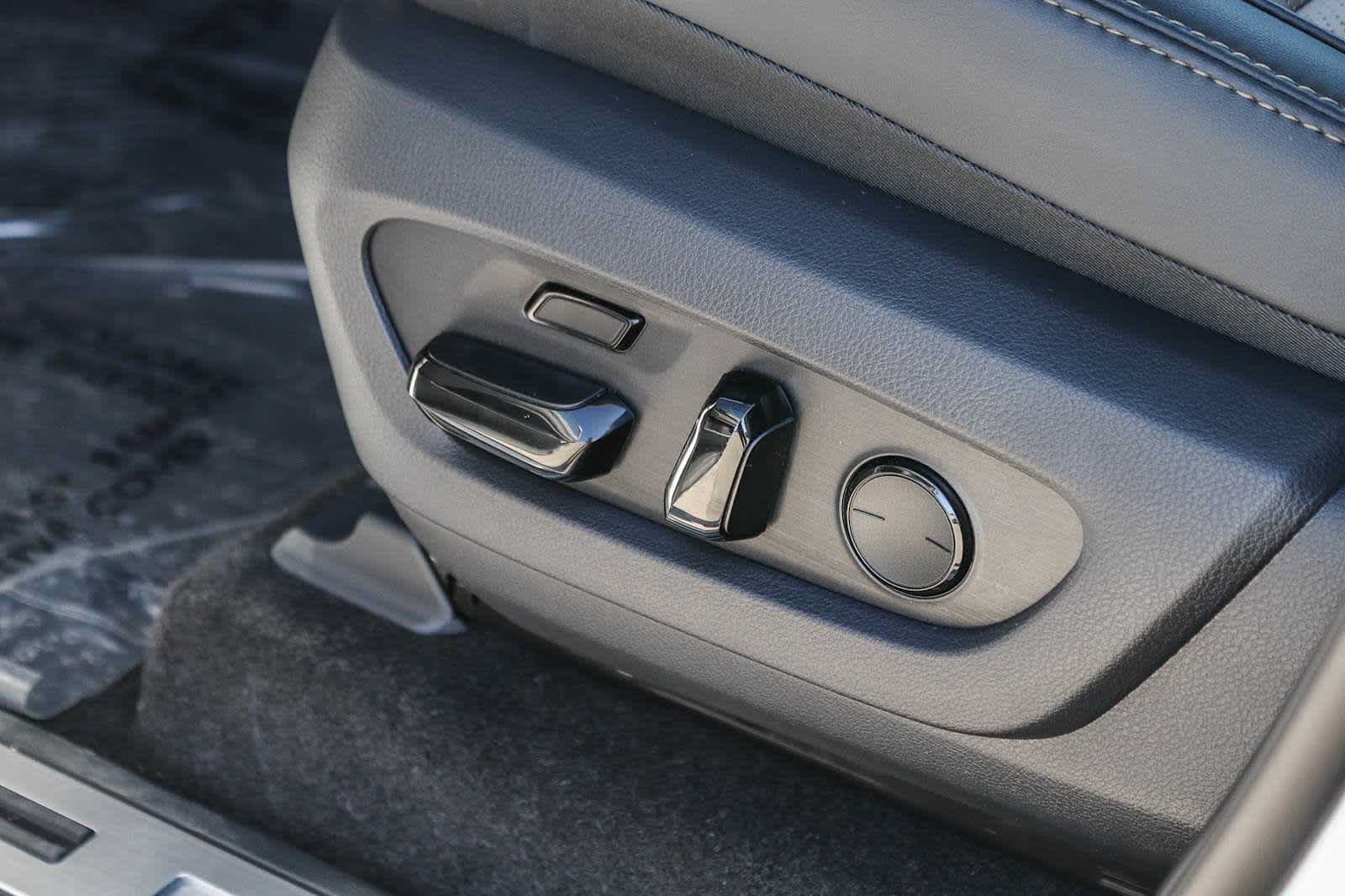 New 2026 Lexus GX 550 AWD/4WD image 23