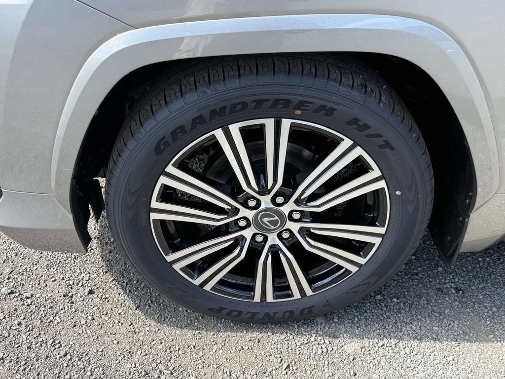 New 2026 Lexus LX 600 4WD w/ Luxury Package image 7