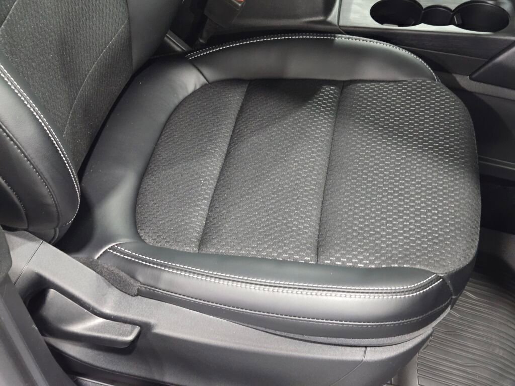 New 2025 Ford Escape SE w/ Class II Trailer Tow Package image 7