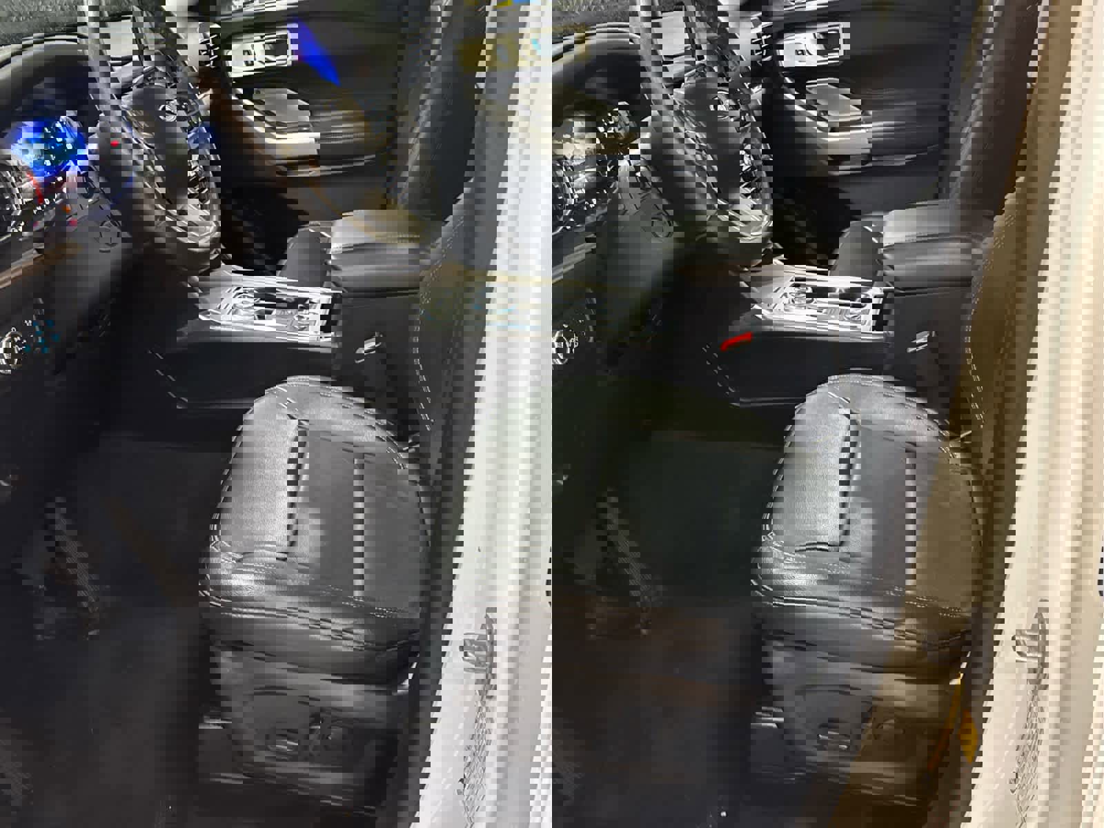 Used 2022 Ford Explorer Limited w/ Limited Technology Package image 45