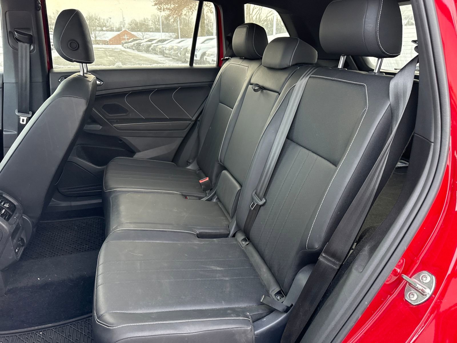 Used 2024 Volkswagen Tiguan SE R-Line image 14