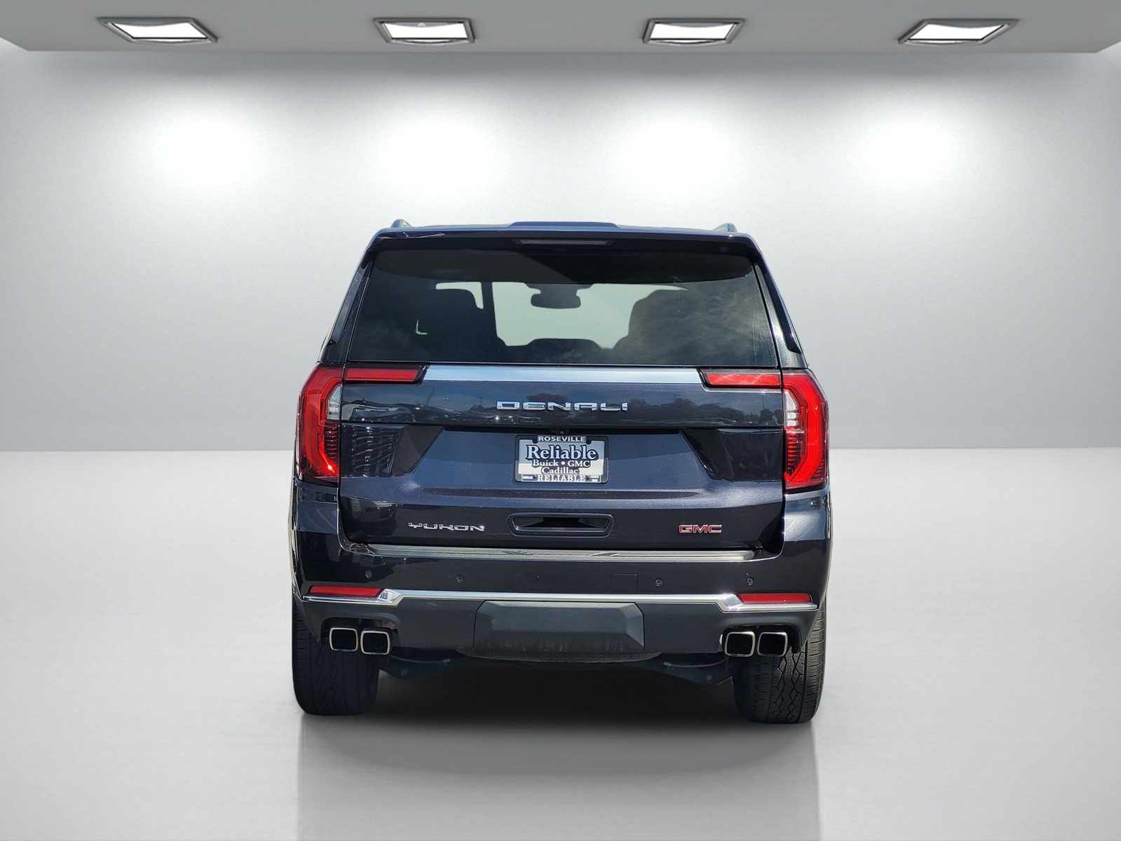 Used 2025 GMC Yukon Denali AWD/4WD image 5