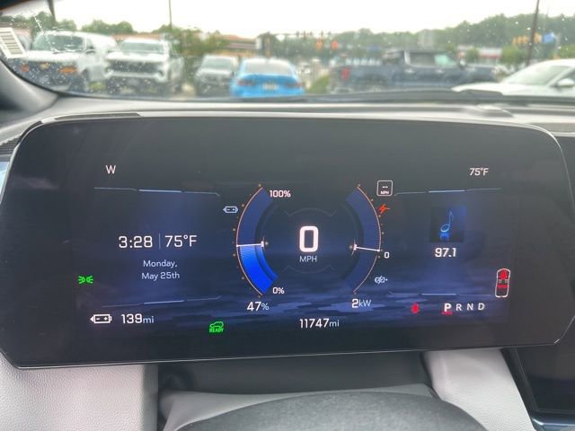 Used 2025 Chevrolet Equinox EV LT FWD image 22