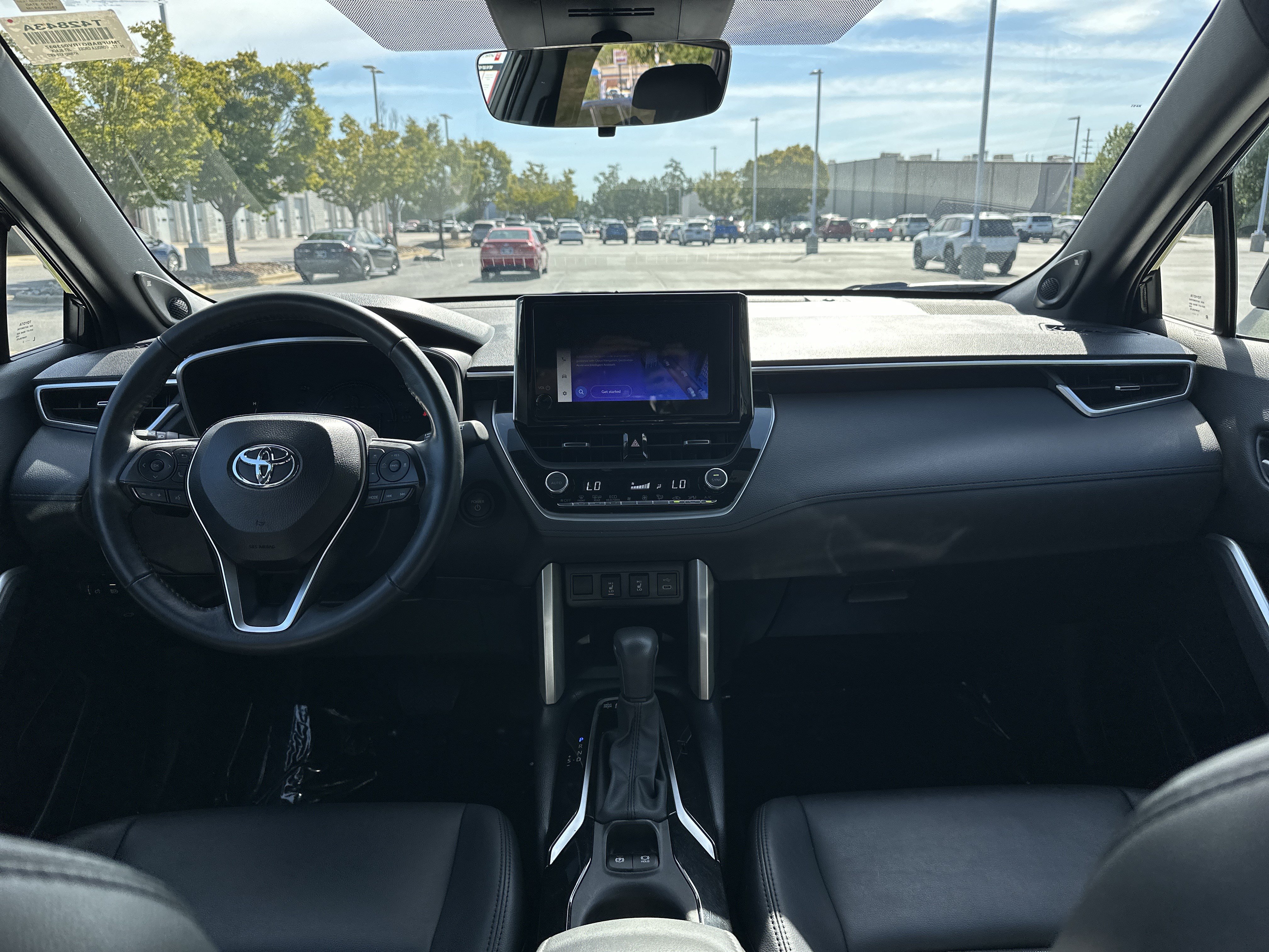 Used 2024 Toyota Corolla Cross AWD Hybrid w/ Convenience Package image 29