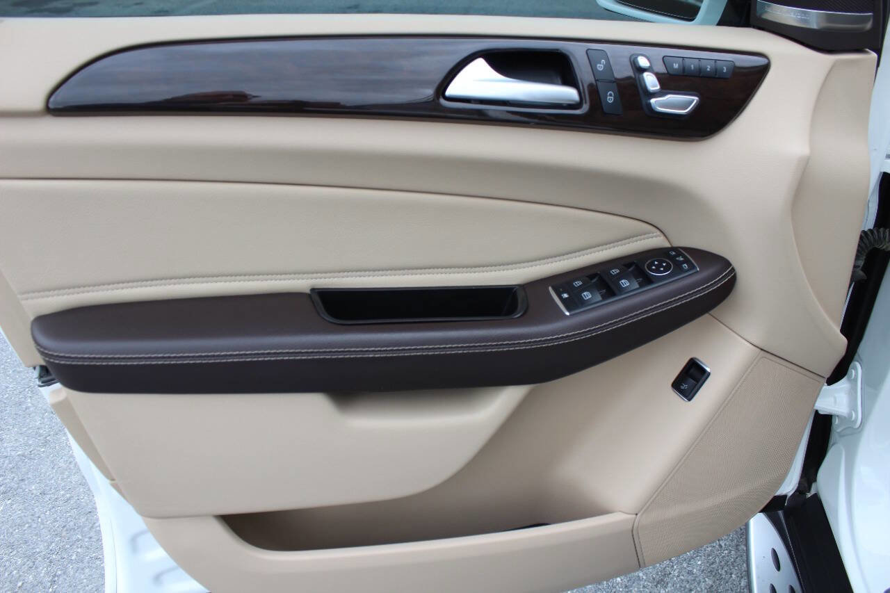 Used 2017 Mercedes-Benz GLE 350 4MATIC image 17
