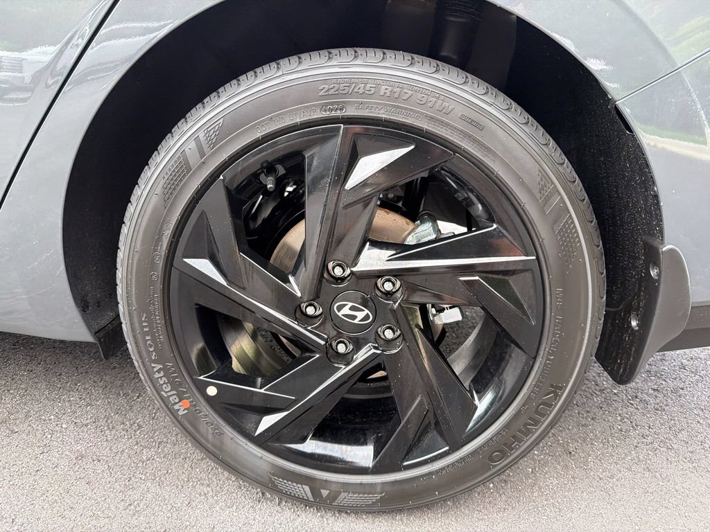 New 2026 Hyundai Elantra Sport FWD image 19